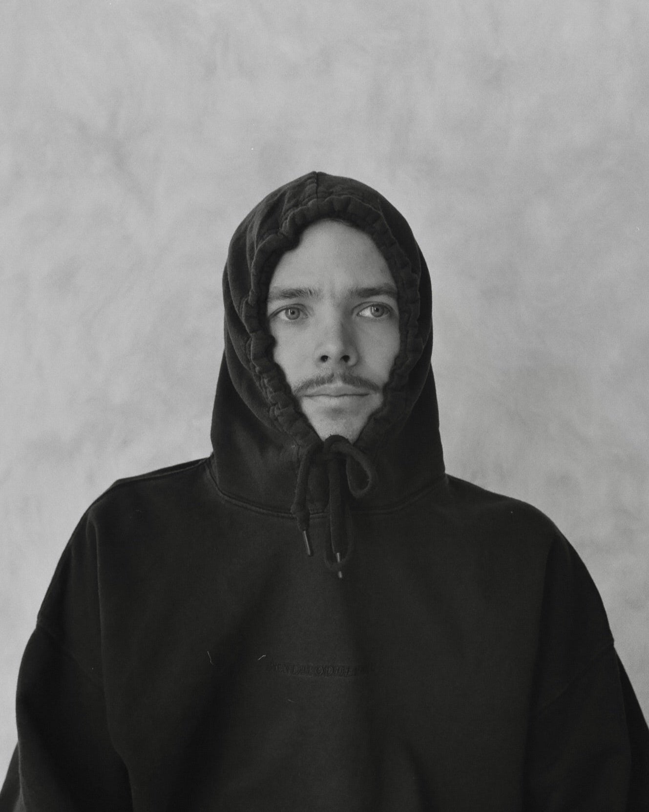 BENDITO HOODIE